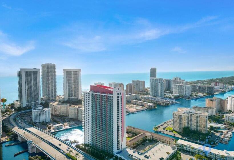 فندق صغير Upper Studio   Balcony   Pool   Gym   Near Beach