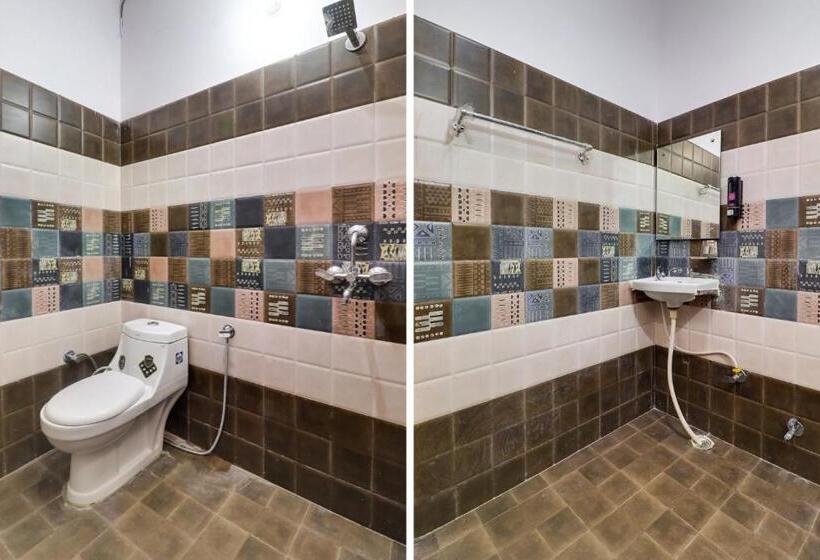 בית מלון כפרי Oyo Flagship 81470 Annu Residency