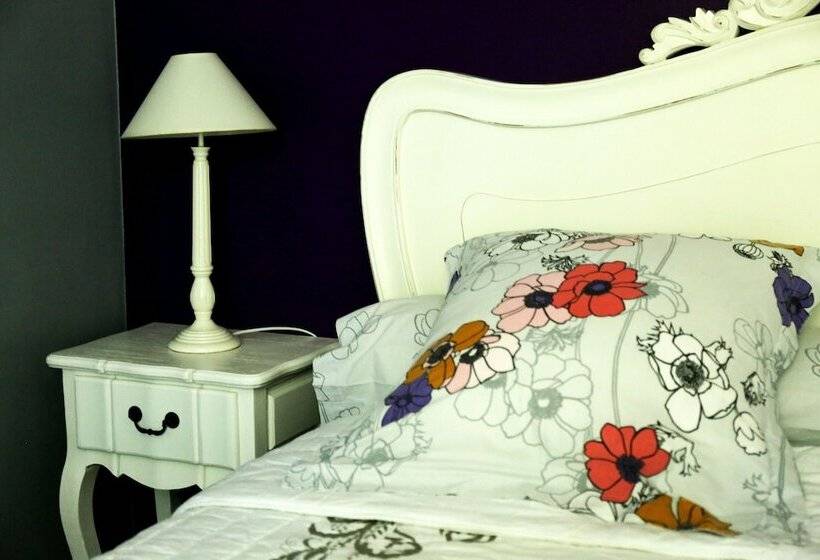 تختخواب و صبحانه La Villa Léa