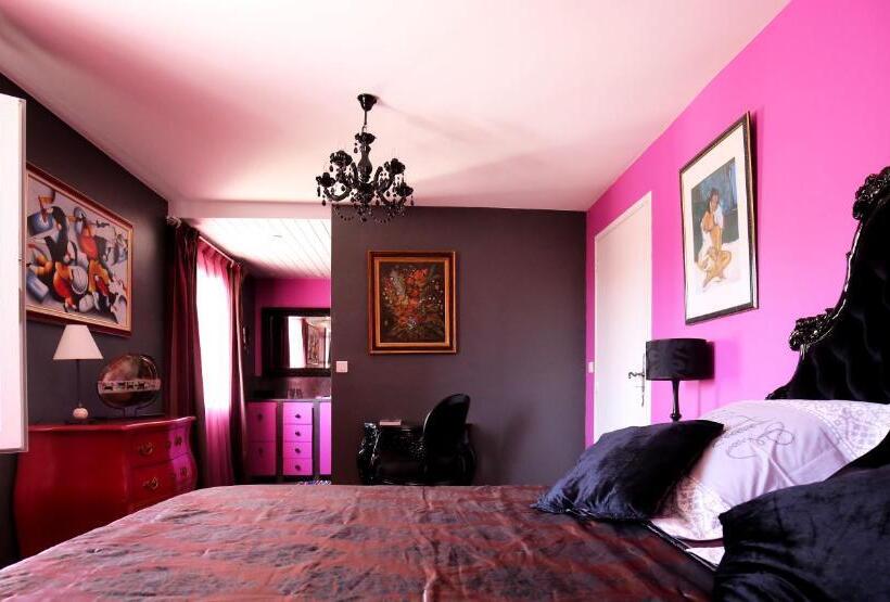 تختخواب و صبحانه La Villa Léa