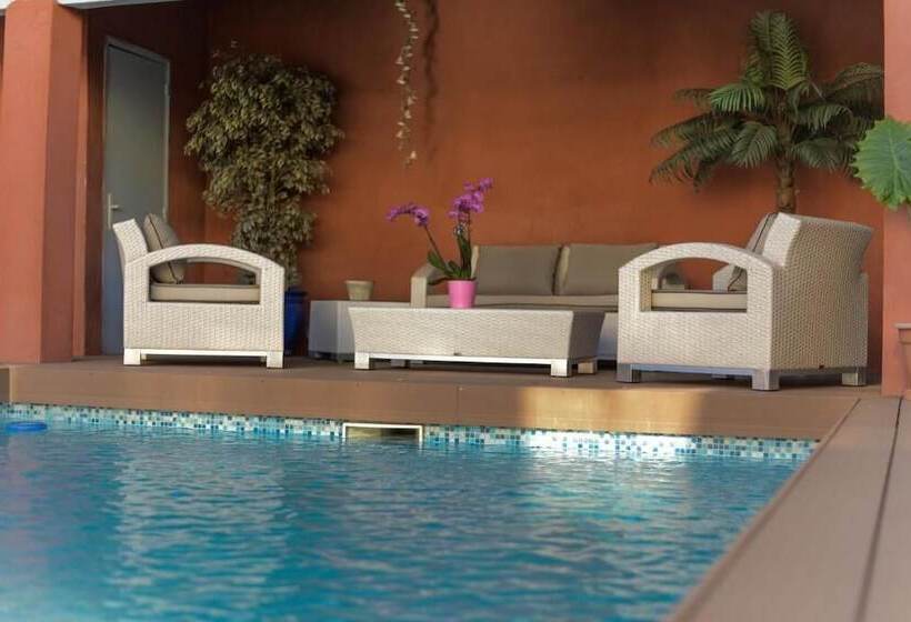 تختخواب و صبحانه La Villa Léa