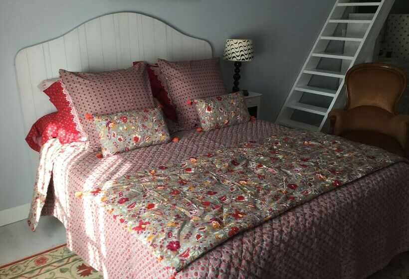 تختخواب و صبحانه La Villa Léa