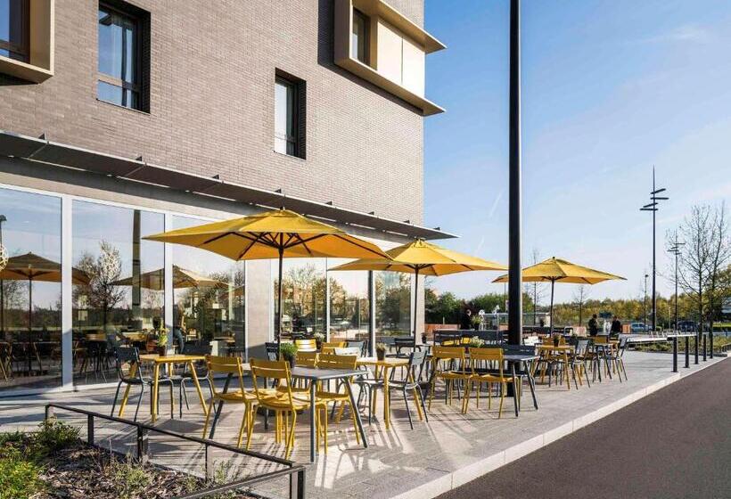 هتل Ibis Styles Guyancourt Versailles