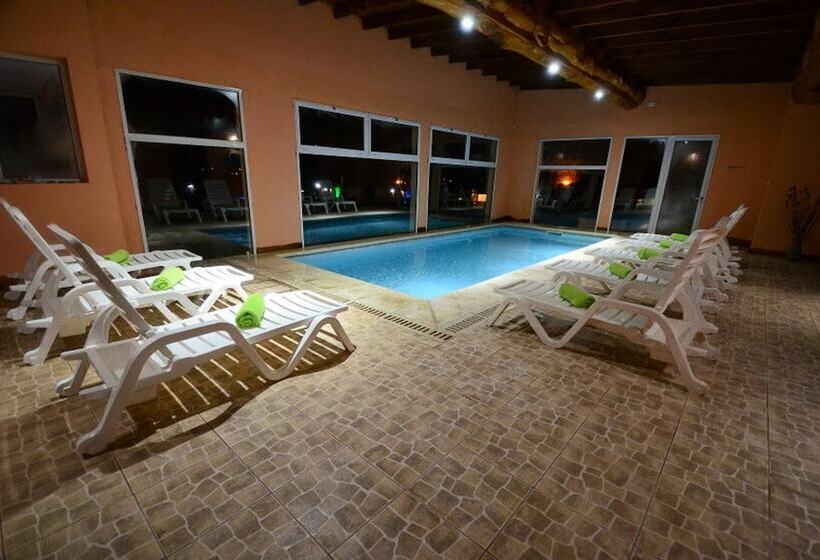 استراحتگاه Ruca Haian. Cabañas Spa & Restó. Tandil