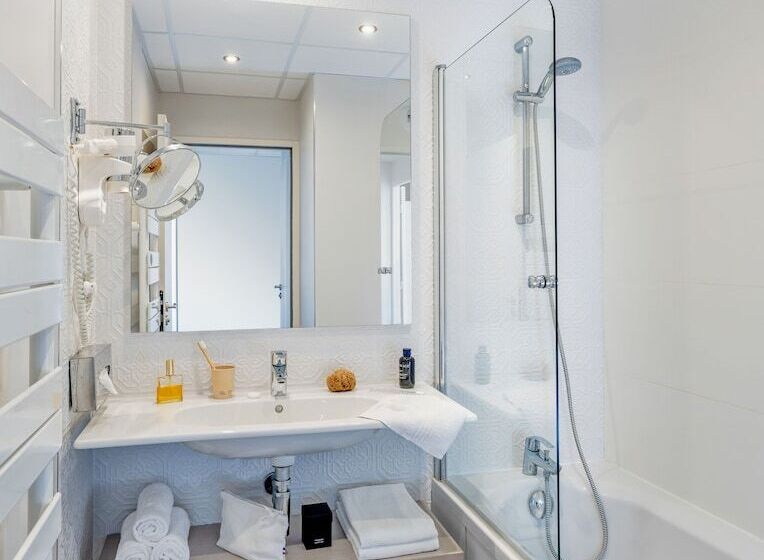 リゾートホテル Hôtel Valdys Thalasso & Spa   La Baie