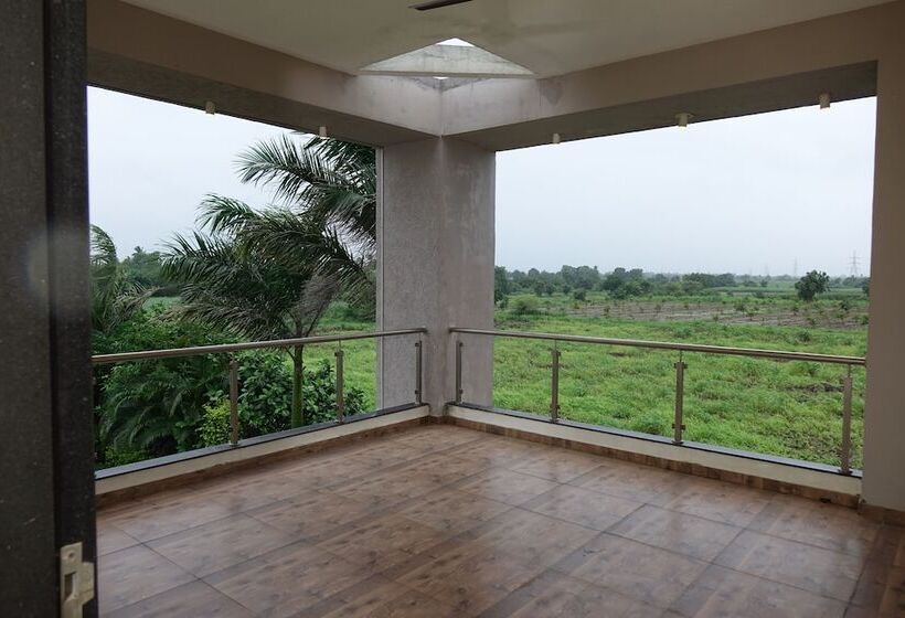 فندق Chandan Van Club And Resort   Navsari
