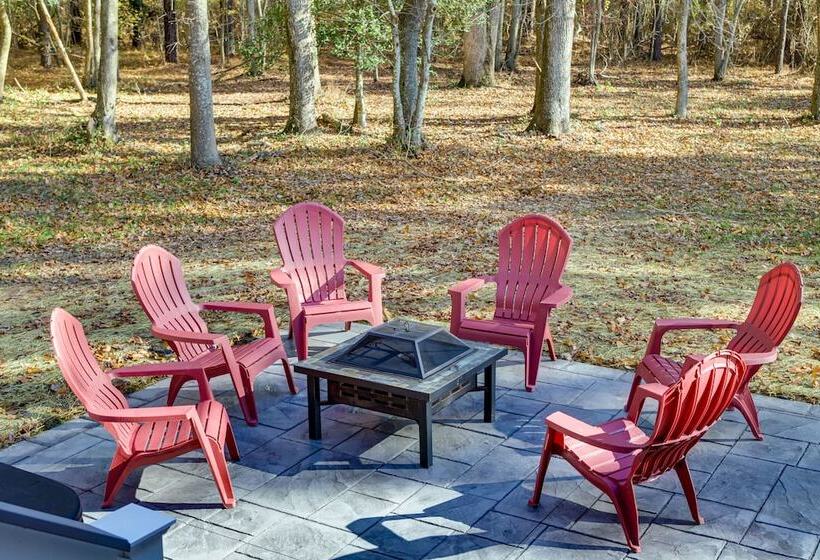 Christy S Cottage W/ Hot Tub   2 Mi To Beach!