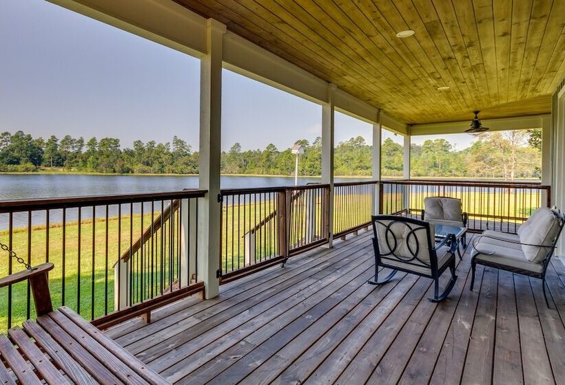 Escape To Nature: Lakefront Jay Cottage W/ Views!