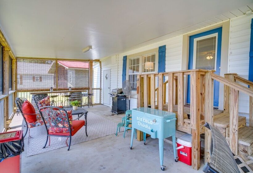 Lakefront Jonesville Cabin W/ Dock + Fire Pit!