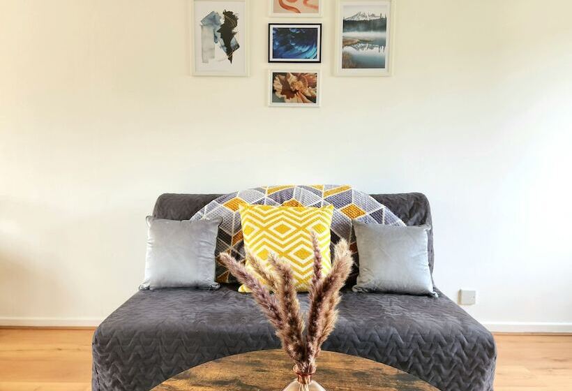 פנסיון Tranquil Home Away From Home