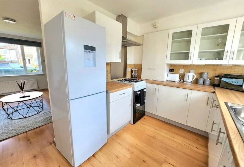 פנסיון Tranquil Home Away From Home