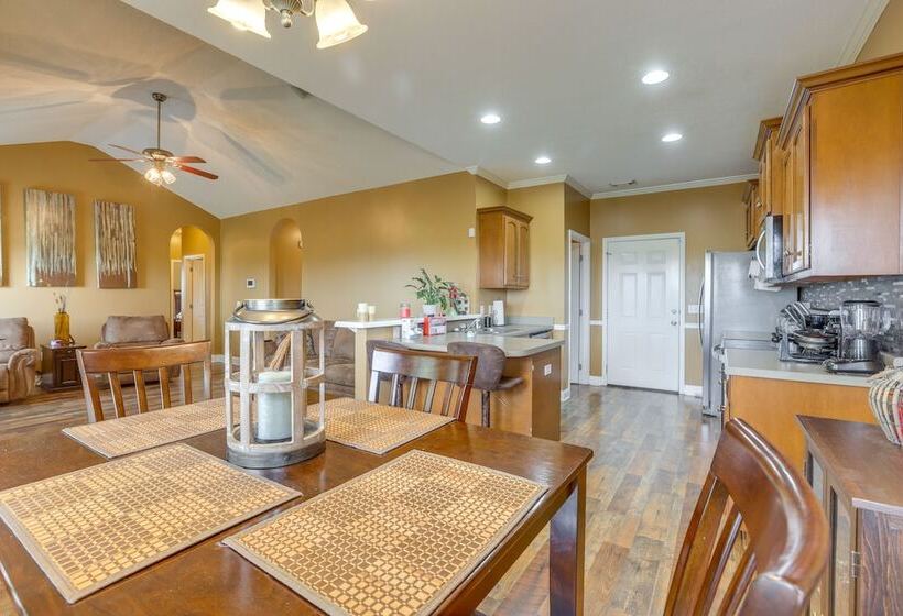 Pet Friendly Moundville Home W/ Fenced Backyard!