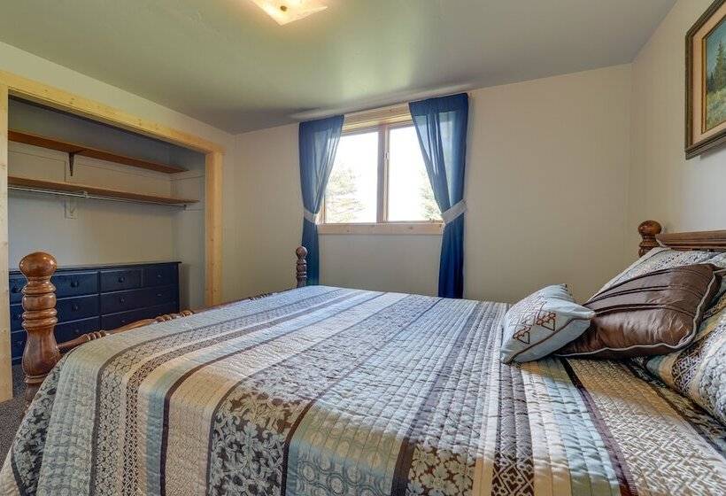 Wyoming Horse Property Near Outdoor Recreation!