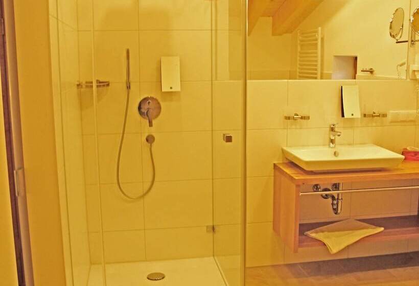 ベッドアンドブレックファースト Mammhofer Suite & Breakfast