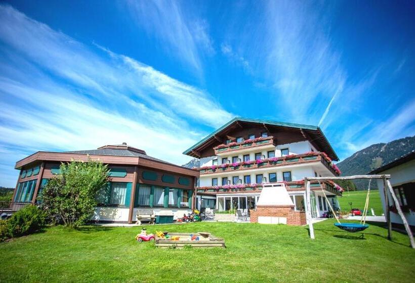 ホテル Berghof Mitterberg