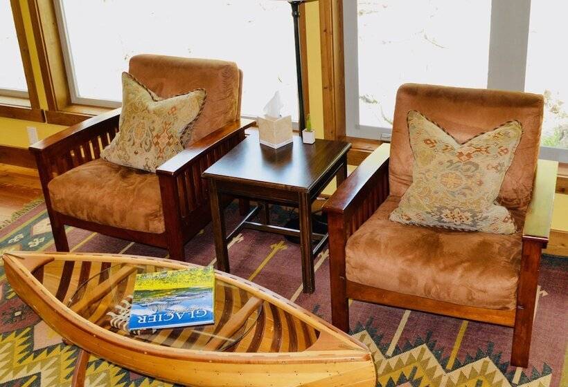 ホテル Glacier Guides Lodge