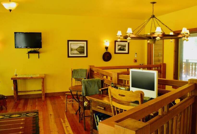 ホテル Glacier Guides Lodge