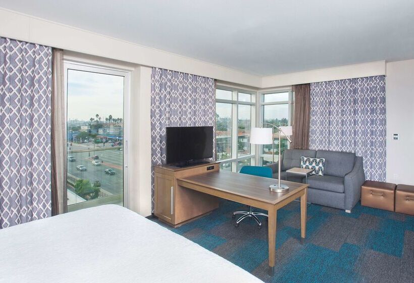 هتل Hampton Inn & Suites Lax El Segundo