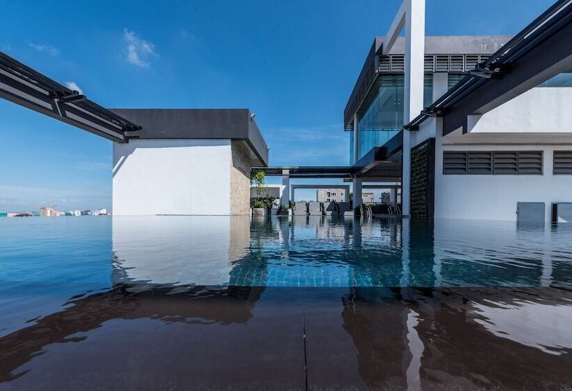 בית מלון כפרי Naki Suites @ Silvertown