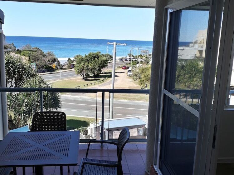 ホテル Pandanus Coolum Beach