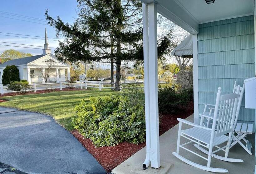 هتل The Escape Inn