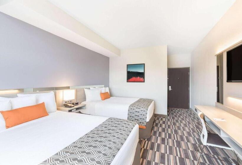 Microtel Inn & Suites By Wyndham Perry