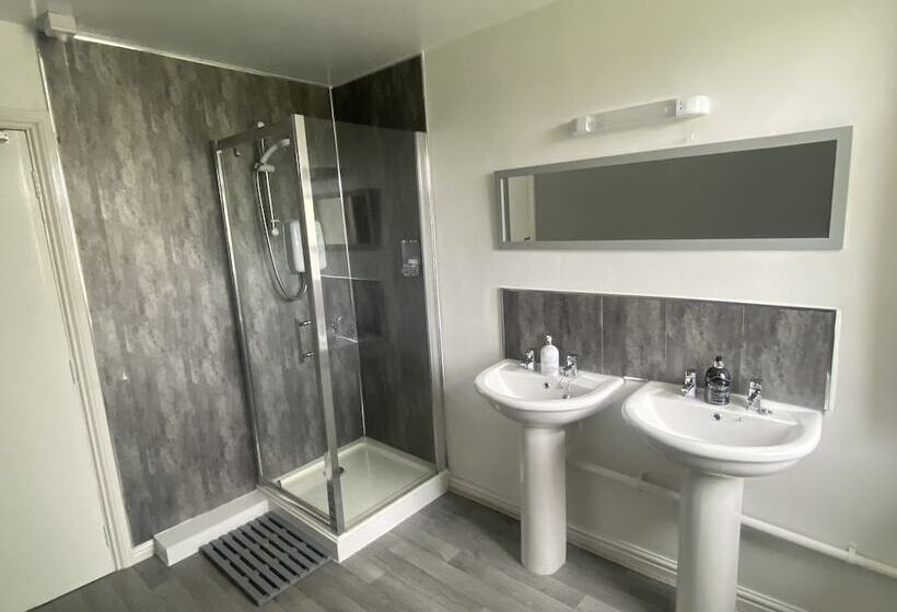 膳宿费 Number 19 Guest House   4 Miles From Barrow In Furness   1 Mile From Safari Zoo