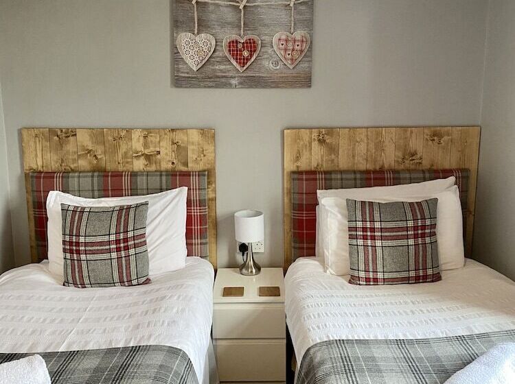 膳宿费 Number 19 Guest House   4 Miles From Barrow In Furness   1 Mile From Safari Zoo