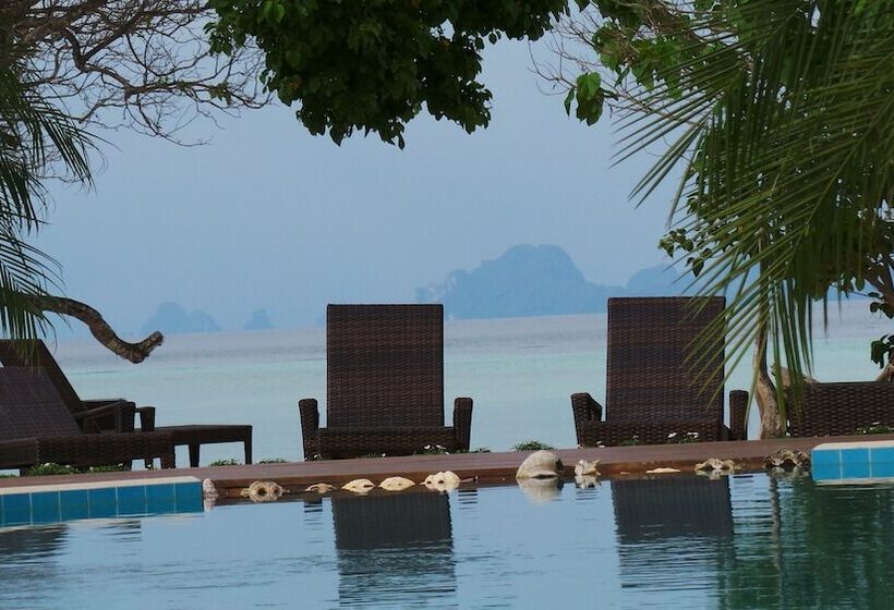 The Reef Resort