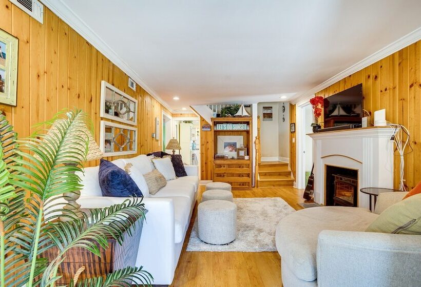 Dewey Beach Cottage Near Ocean   Walk To Beach!
