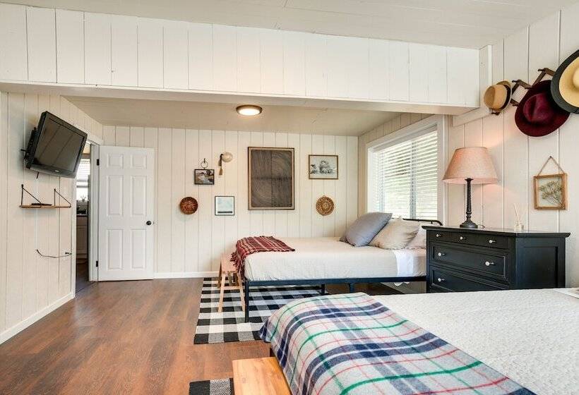 Eagle River Retreat Near Dam Lake W/ Boat Dock!