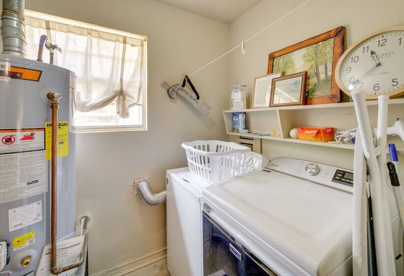 Lake Hamilton Home: 5 Mi To Hot Springs!