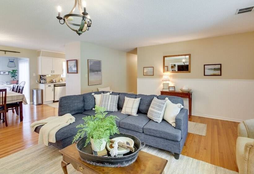 Lake Hamilton Home: 5 Mi To Hot Springs!