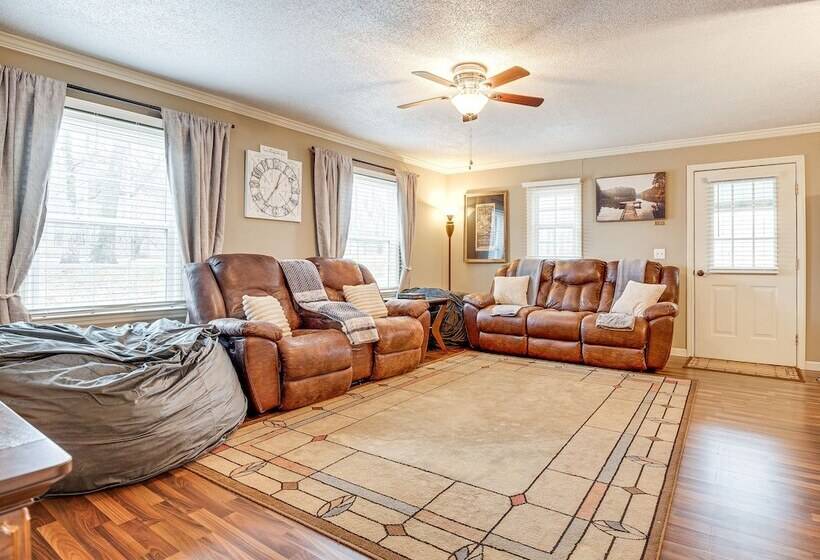 Lynchburg Home W/ Patio   2 Mi To Tims Ford Lake!