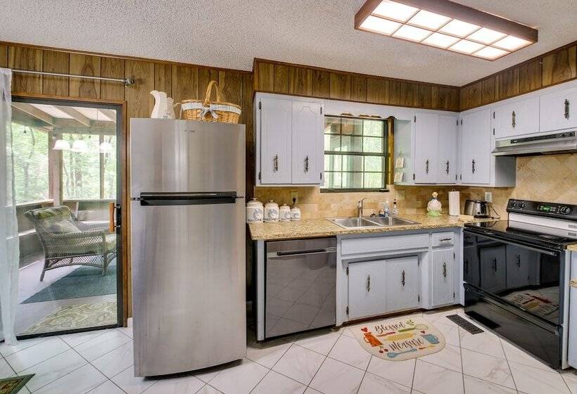 Peaceful Cabin: 3 Mi To Hot Springs National Park!