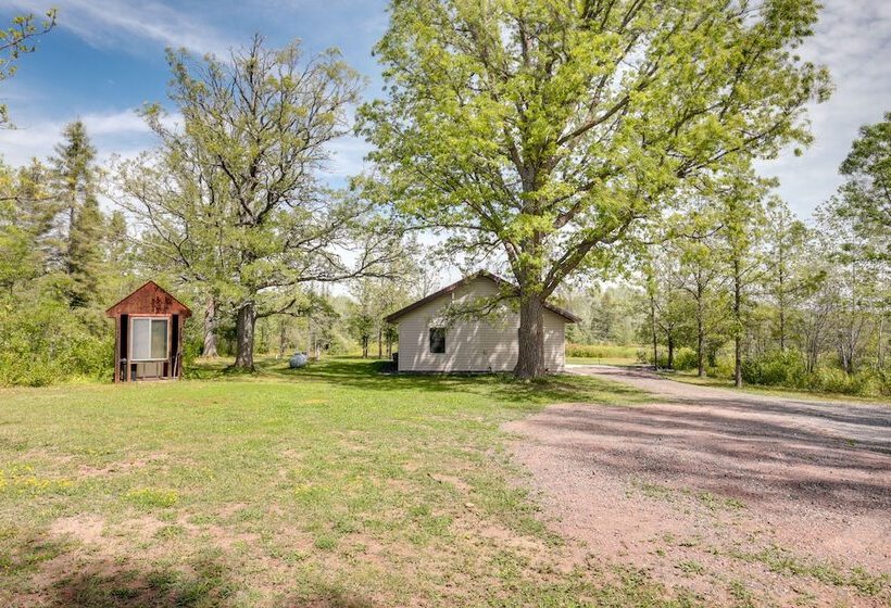 Pet Friendly Iron River Cabin With Fire Pit!