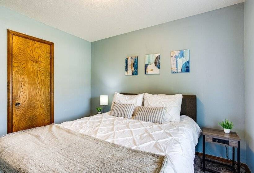 Pet Friendly Midwest City Home, 10 Mi To Dtwn Okc!