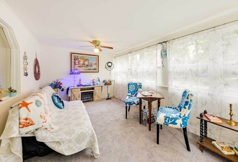 Powers Lake Home W/ Patio   9 Mi To Lake Geneva!