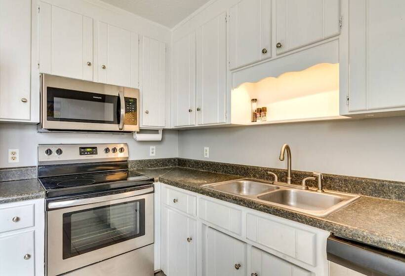 Prime Pensacola Home   Blocks To Boat Ramp!