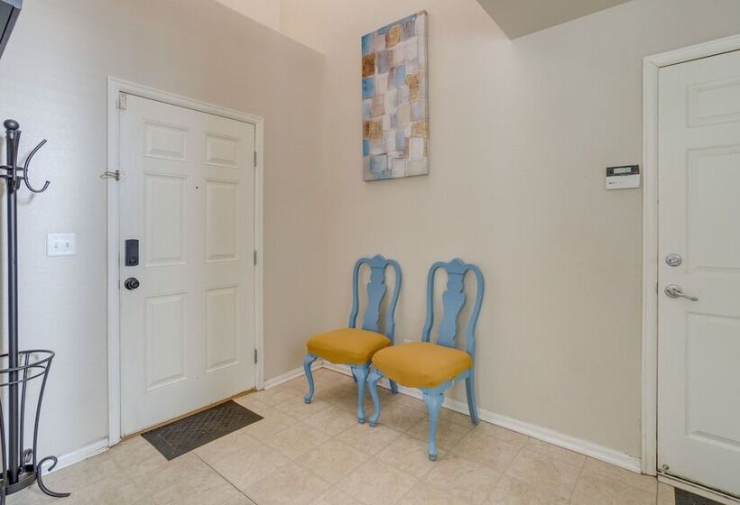 Cozy Parker Retreat W/ Patio & 2 Fireplaces!