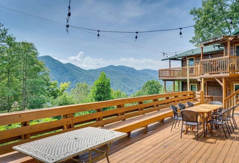 Skyview Retreat  Cabin W/ Mountain Views!