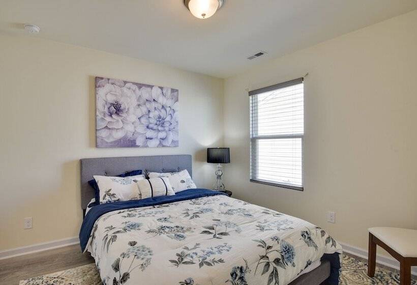 Spacious Gastonia Home W/ Pool Access!