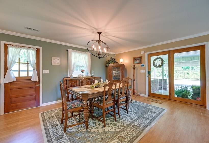 The Travis House At Lantern Springs  On Farm!