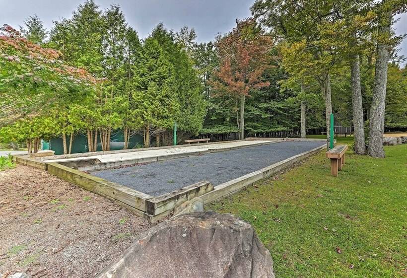 Tobyhanna Home W/ Hot Tub & Community Perks!