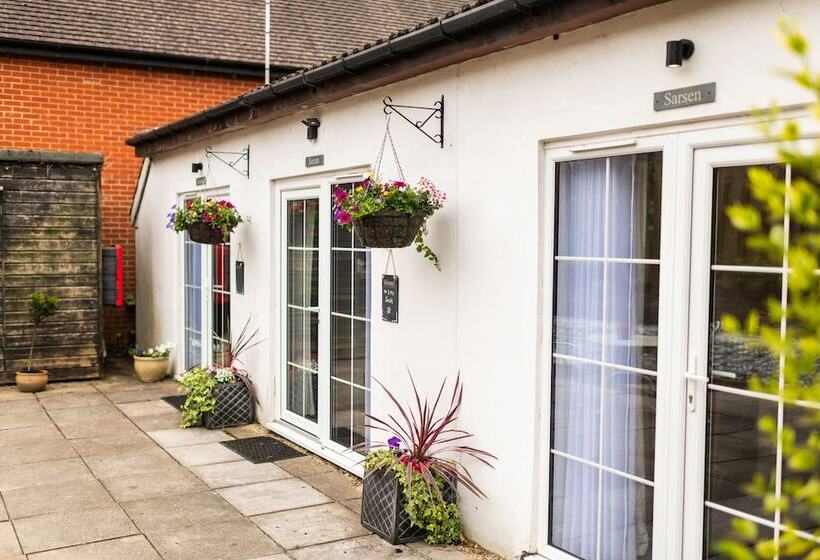 Bed and Breakfast Stonehenge Courtyard