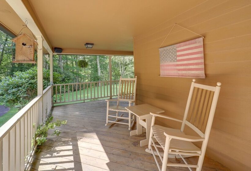 7 Mi To Beech Mountain Skiing: Home W/ Fire Pit