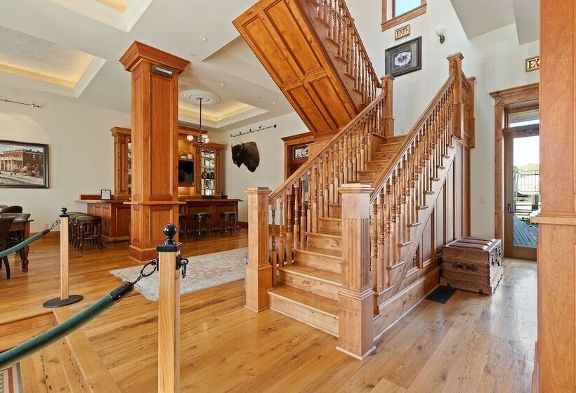 مسافرخانه The Kleemann House