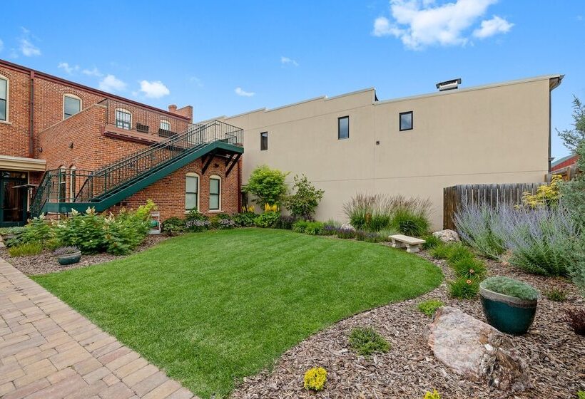 مسافرخانه The Kleemann House