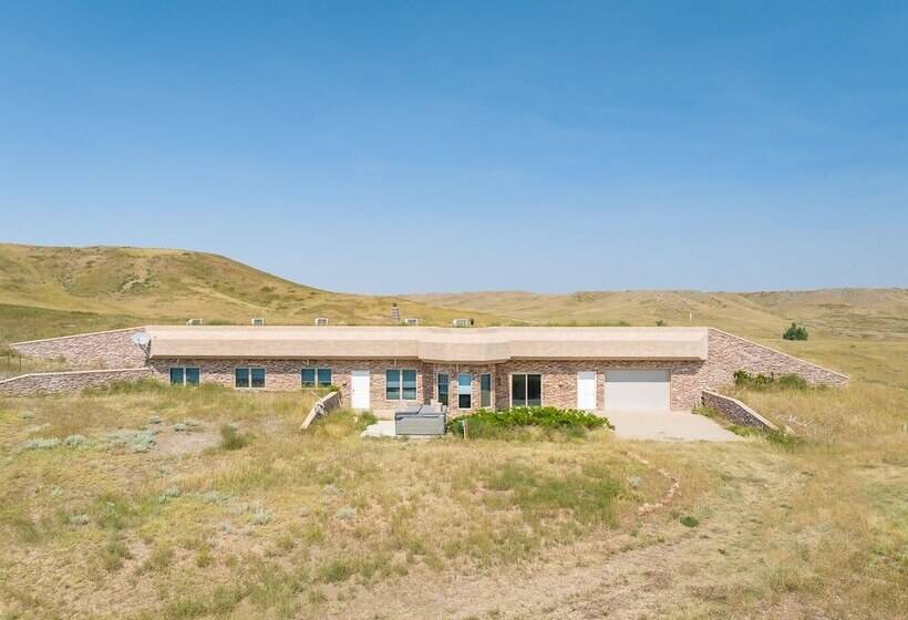 فندق ريفى Cheyenne River Ranch With Hot Tub