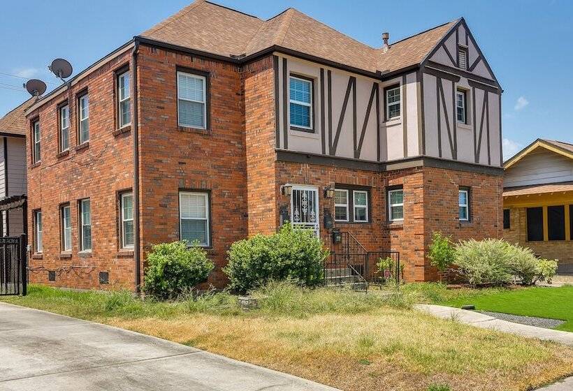 Quaint Houston Hideaway   3 Mi To Downtown!